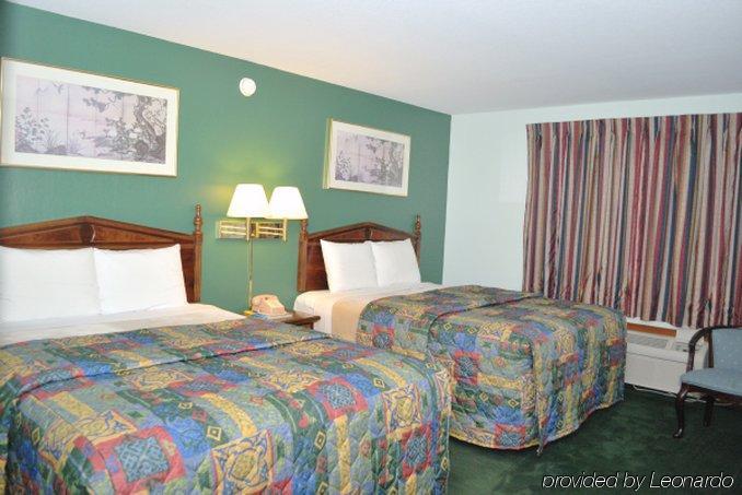 Royal Inn Hudson I-94 ภายนอก รูปภาพ