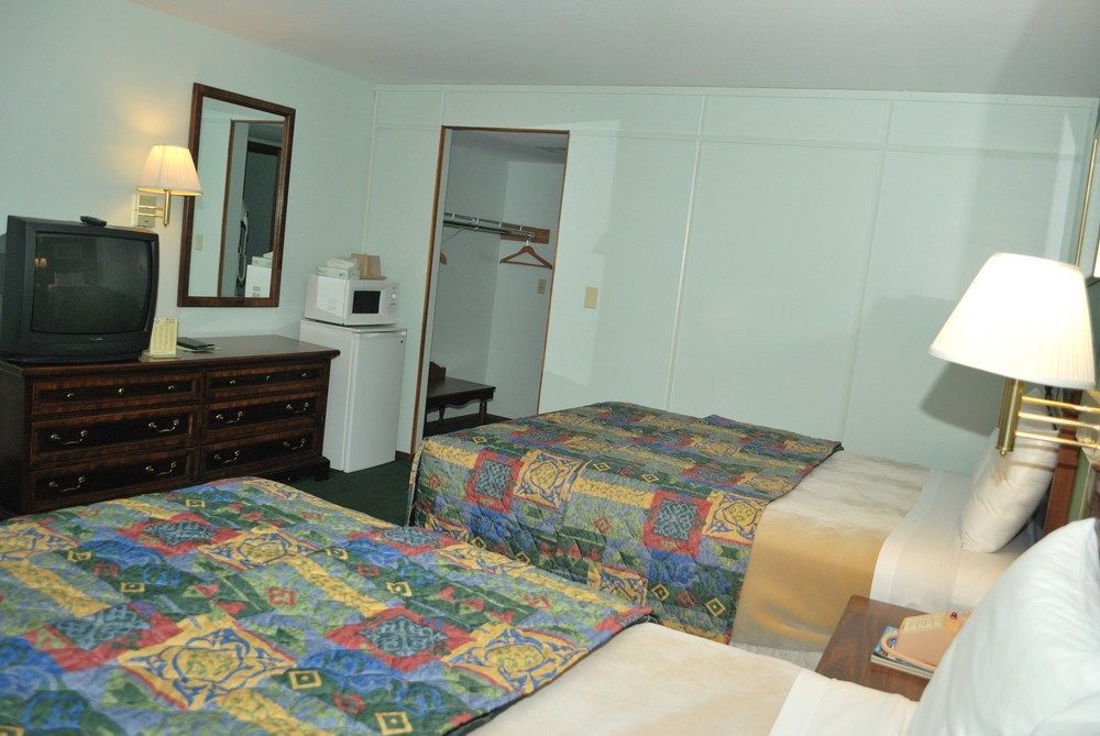 Royal Inn Hudson I-94 ภายนอก รูปภาพ