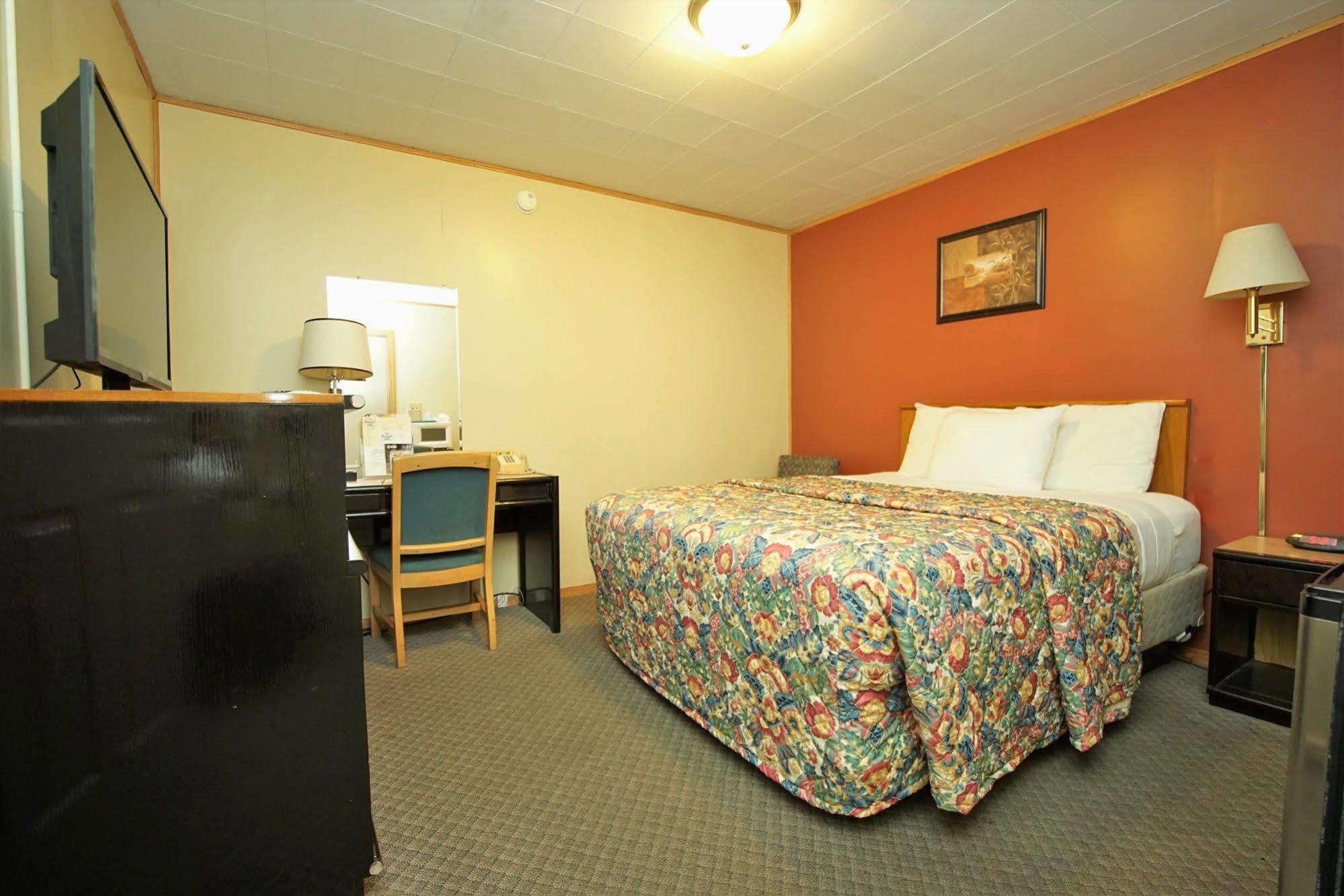 Royal Inn Hudson I-94 ภายนอก รูปภาพ