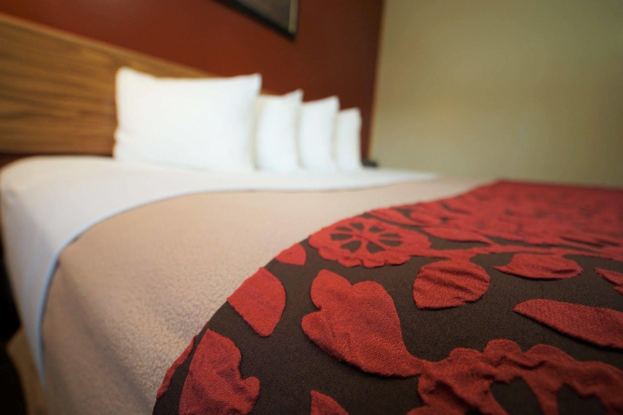 Royal Inn Hudson I-94 ภายนอก รูปภาพ