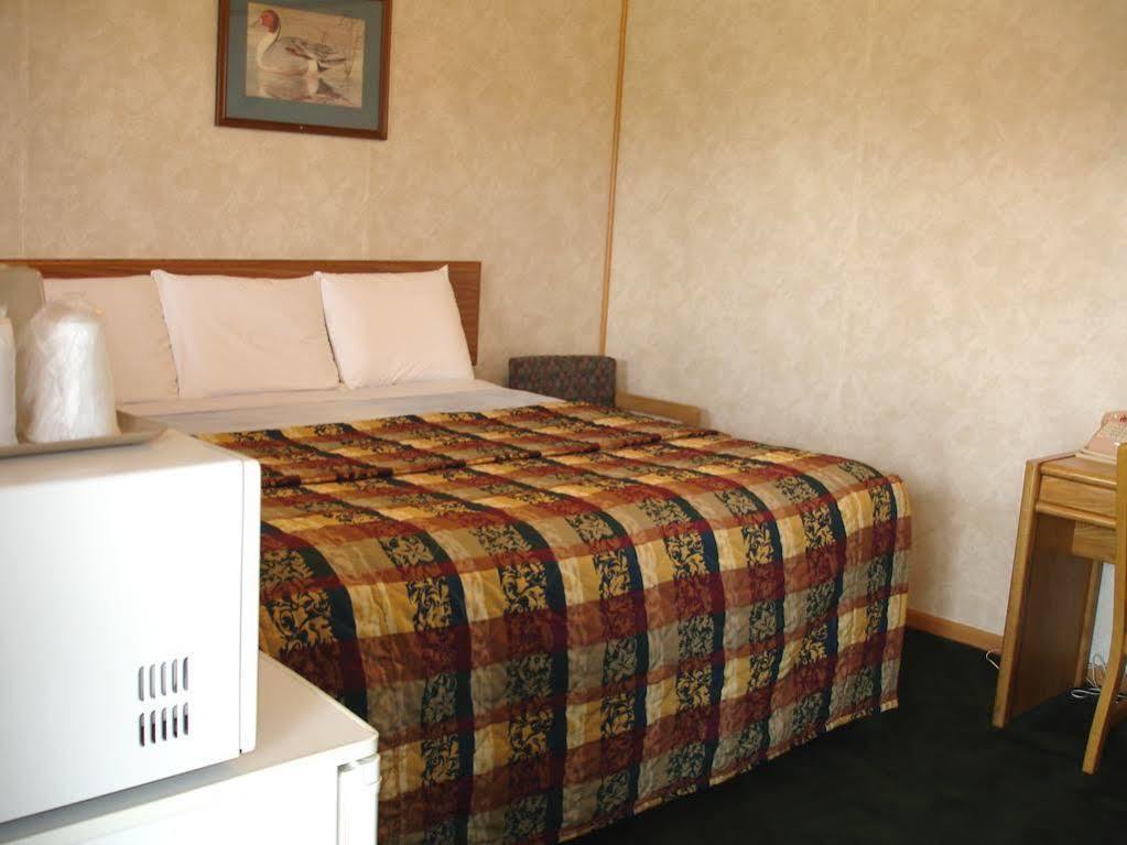 Royal Inn Hudson I-94 ภายนอก รูปภาพ