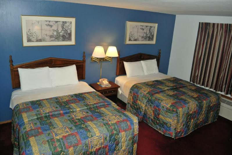 Royal Inn Hudson I-94 ภายนอก รูปภาพ